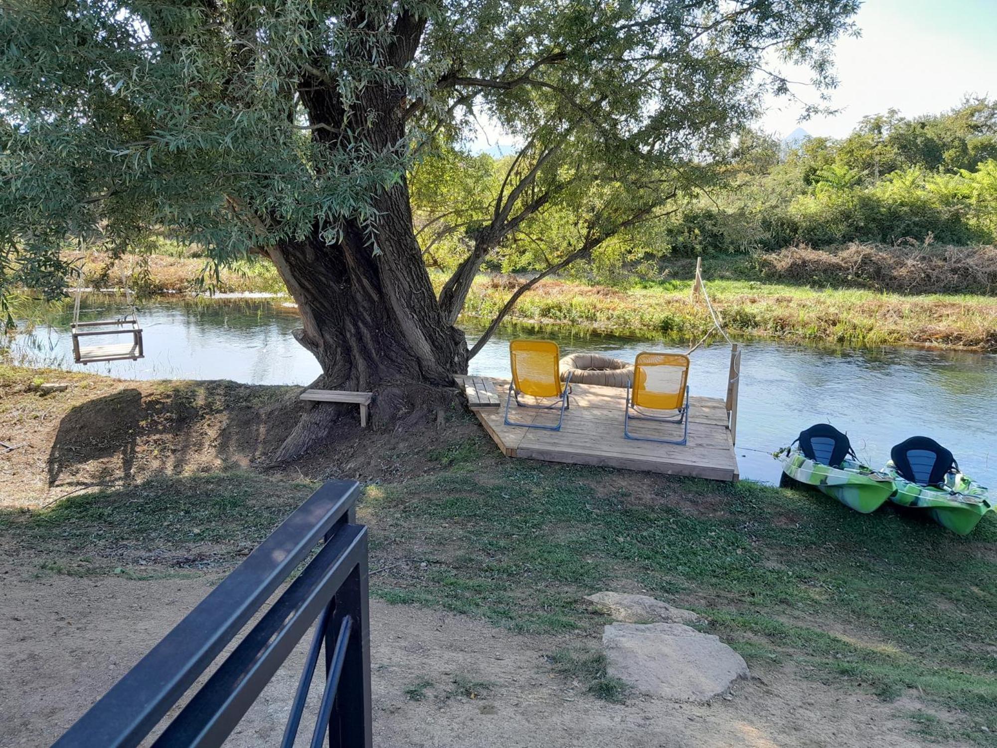 Glamping House Two Rivers Ljubuski Bagian luar foto