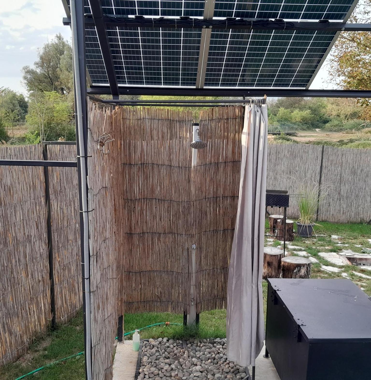 Glamping House Two Rivers Ljubuski Bagian luar foto