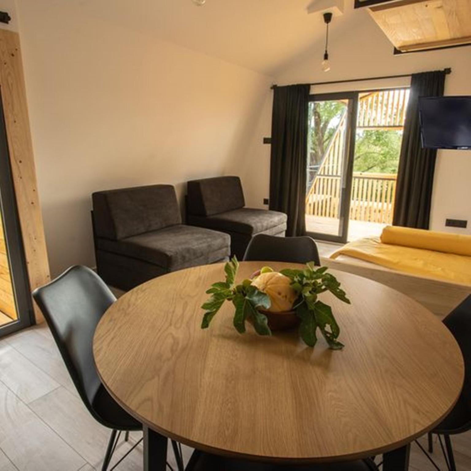 Glamping House Two Rivers Ljubuski Bagian luar foto
