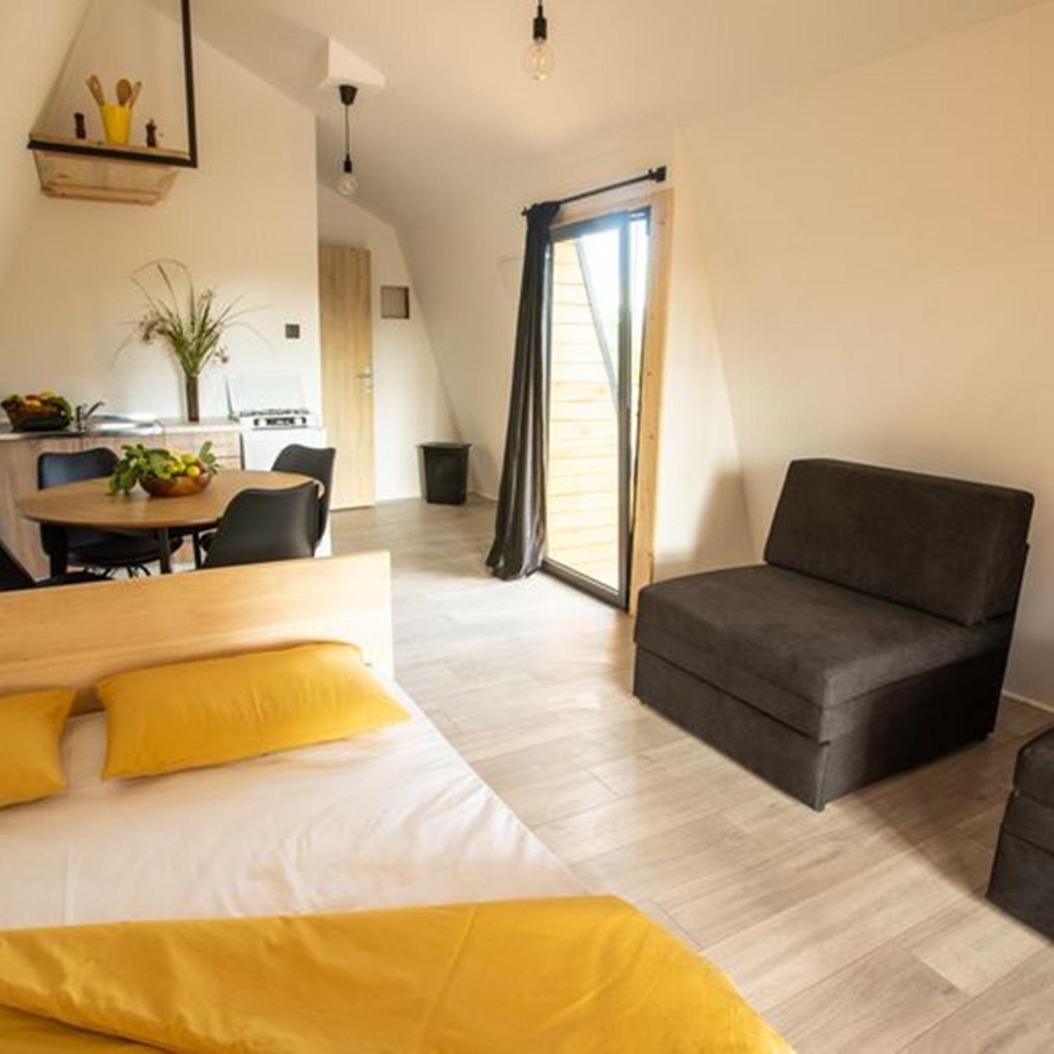 Glamping House Two Rivers Ljubuski Bagian luar foto